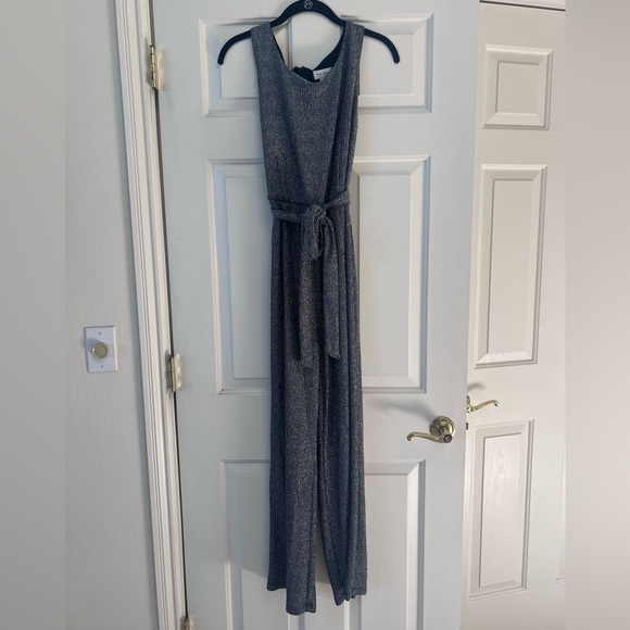 NWOT Nicole Miller Shimmer/Metallic Jumpsuit in Silver - Picture 4 of 6